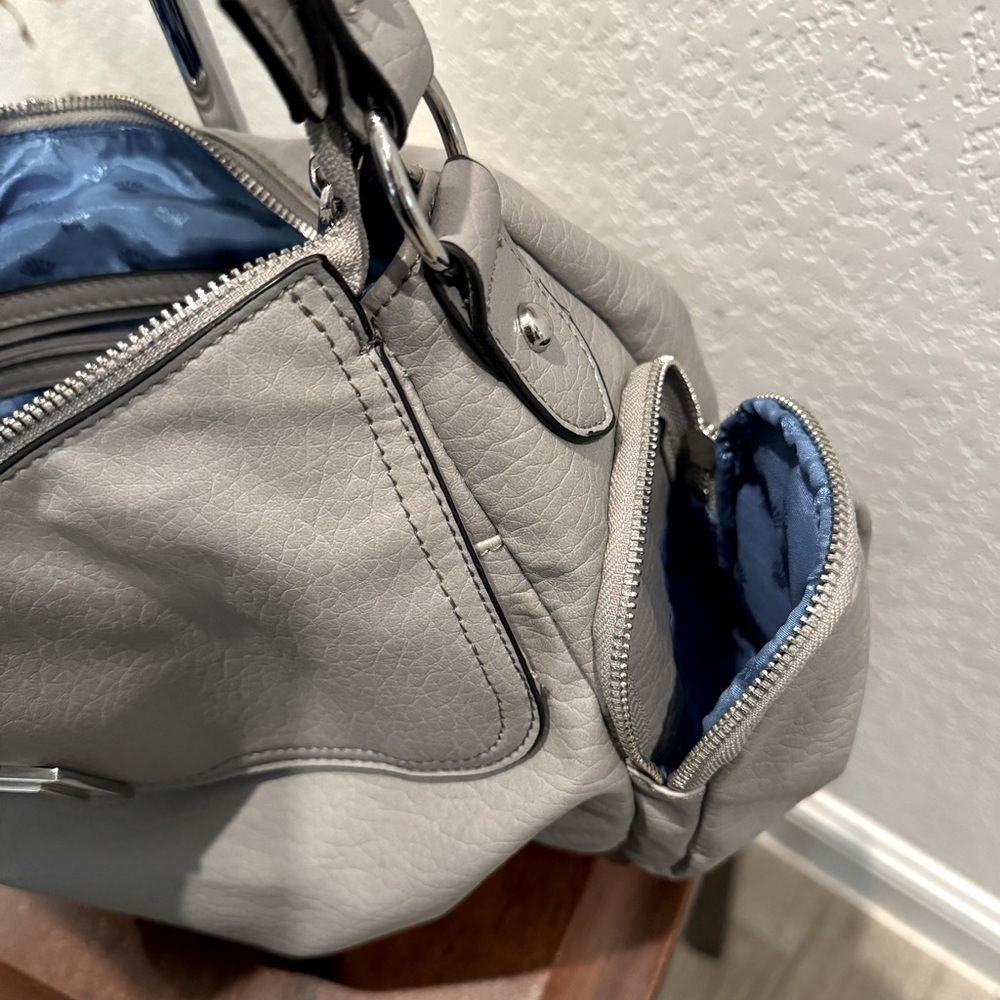 Juicy Couture Gray Leather with Royal Blue Interior Shoulder Purse - Picture 5 of 15